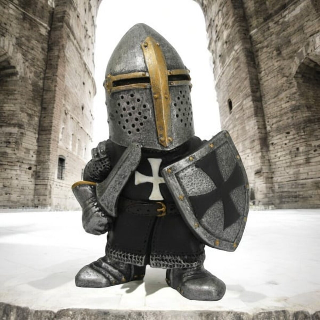 Polyresin Medieval Knight With Sword And Shield Figurine Medieval Decor Boardgame Piece Decor